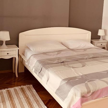 Apartment Center Nikšić Bagian luar foto