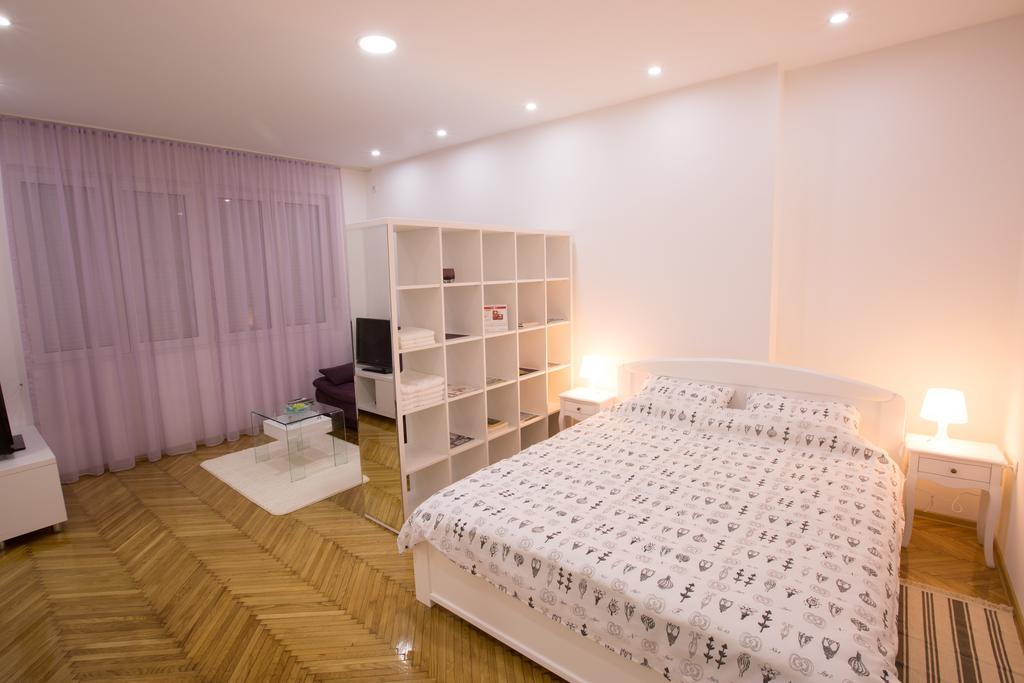 Apartment Center Nikšić Bagian luar foto